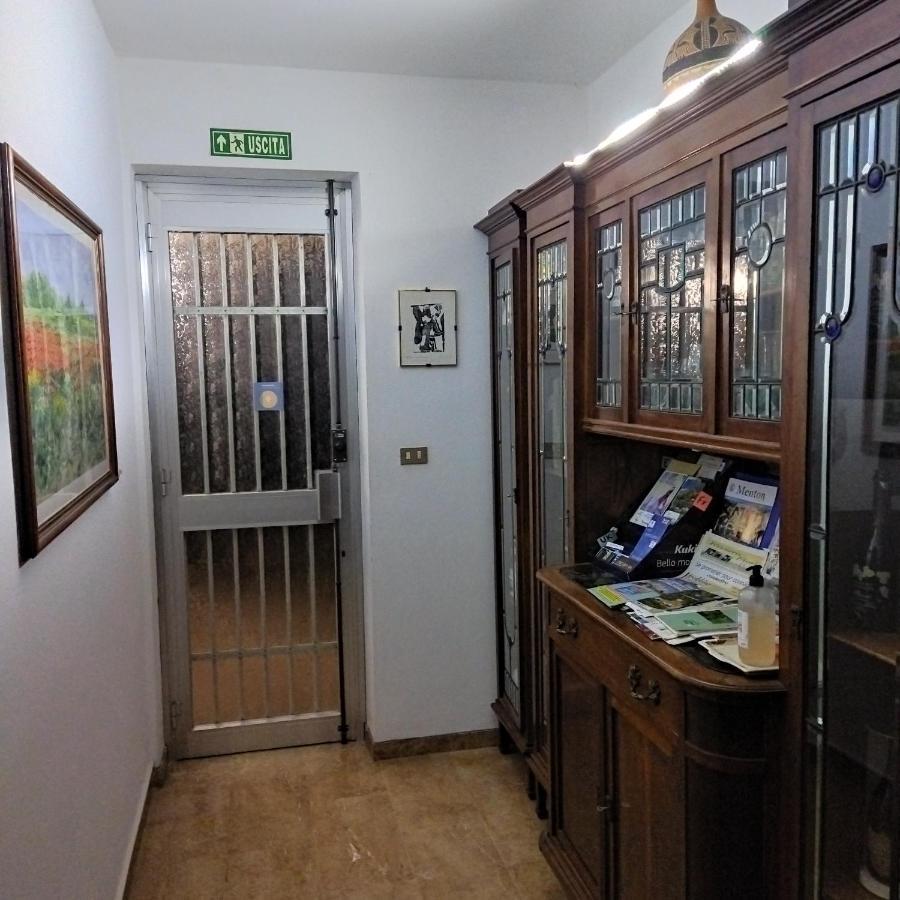 Le Gardenie Da Fil Bed & Breakfast บอร์ดิเกรา ภายนอก รูปภาพ