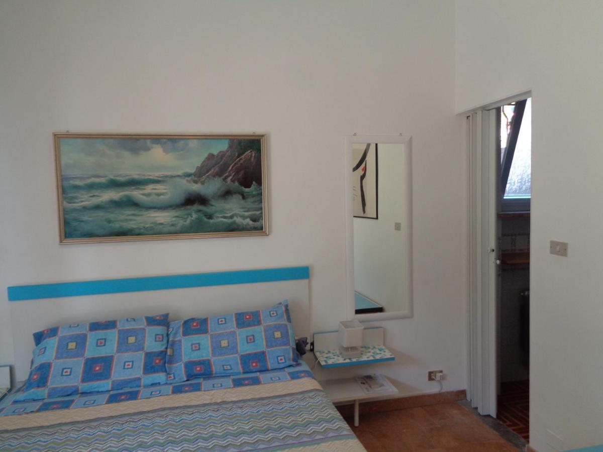 Le Gardenie Da Fil Bed & Breakfast บอร์ดิเกรา ภายนอก รูปภาพ