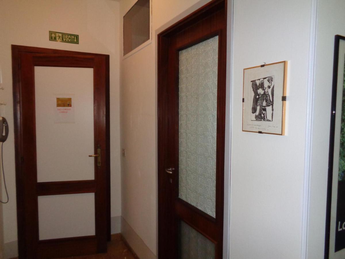Le Gardenie Da Fil Bed & Breakfast บอร์ดิเกรา ภายนอก รูปภาพ