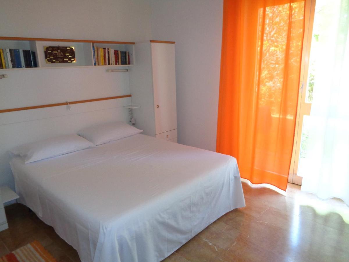 Le Gardenie Da Fil Bed & Breakfast บอร์ดิเกรา ภายนอก รูปภาพ