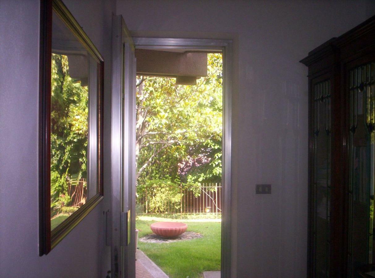 Le Gardenie Da Fil Bed & Breakfast บอร์ดิเกรา ภายนอก รูปภาพ